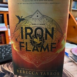 Iron Flame by Rebecca Yarros - Special First Edition 2023